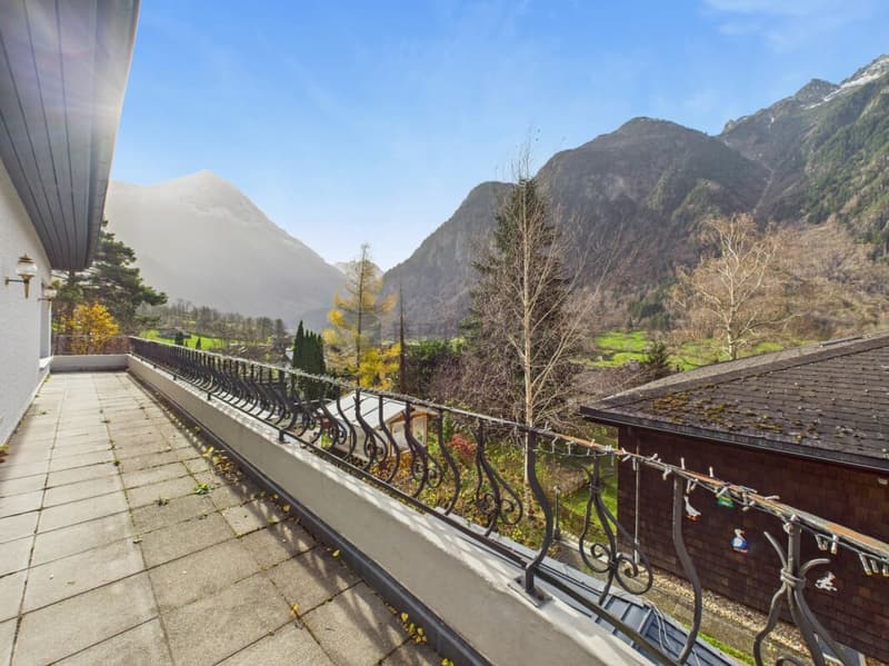 Villa di Silenen unica cerca un nuovo proprietario (12)