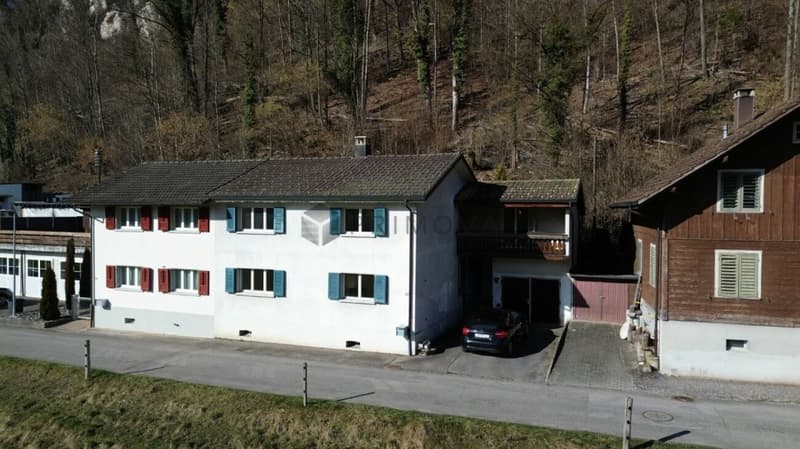 Doppeleinfamilienhaus an ruhiger Lage. Ihr Zuhause mit viel Raum für Ideen! (9)