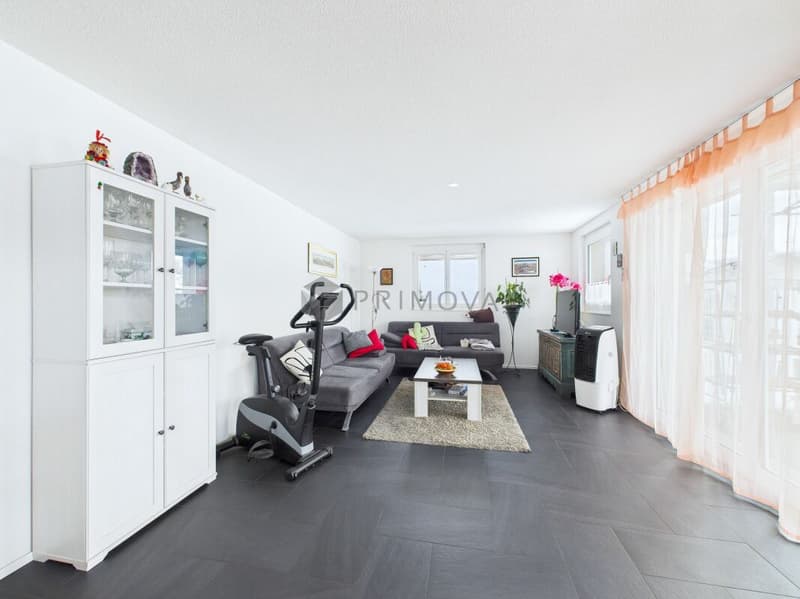 Modernes Design trifft Emmentaler Idylle: Top-Wohnung zu verkaufen (3)