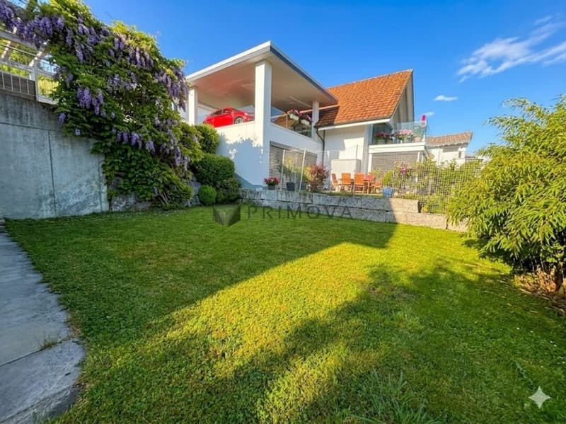Wohnen Sie mit einer atemberaubenden Aussicht , dieses Haus an bester Lage sucht seinesgleichen! (1)