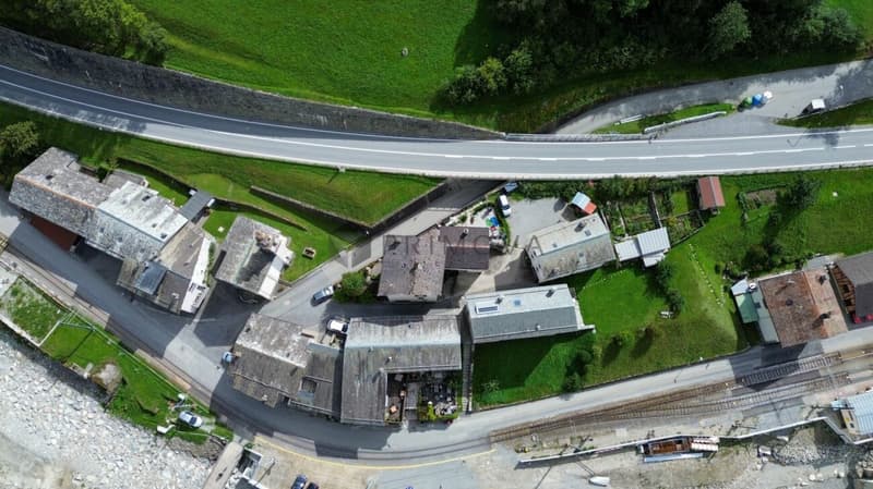 Hotel & Restaurant mit Einliegerwohnungen in Miralago (20)