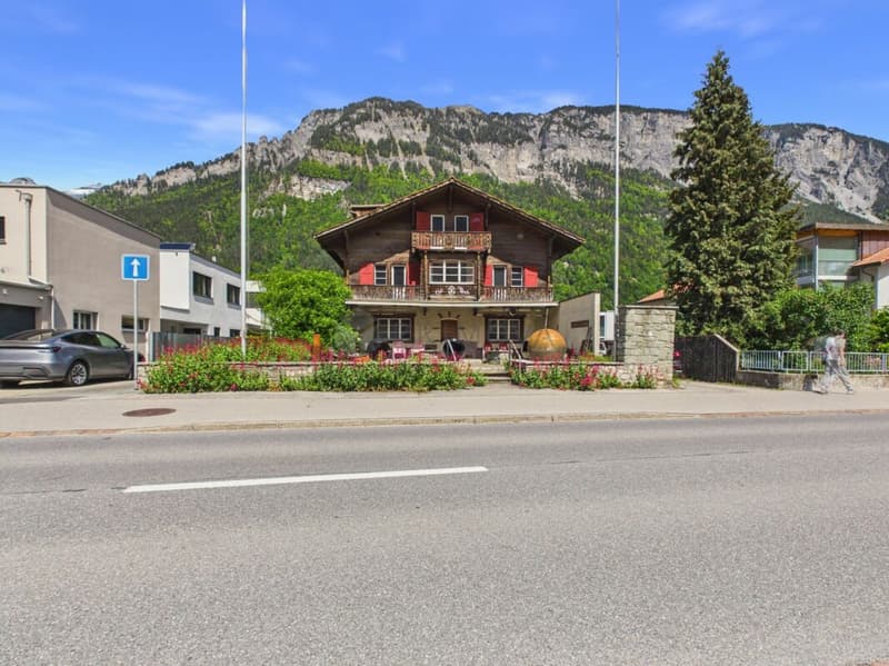 Traditionsreiches Chalet mit Gastronomie & zwei Wohneinheiten auf weitläufigem Grund (8)