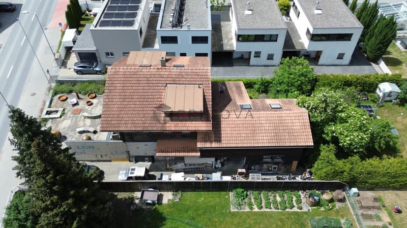 Traditionsreiches Chalet mit Gastronomie & zwei Wohneinheiten auf weitläufigem Grund (2)