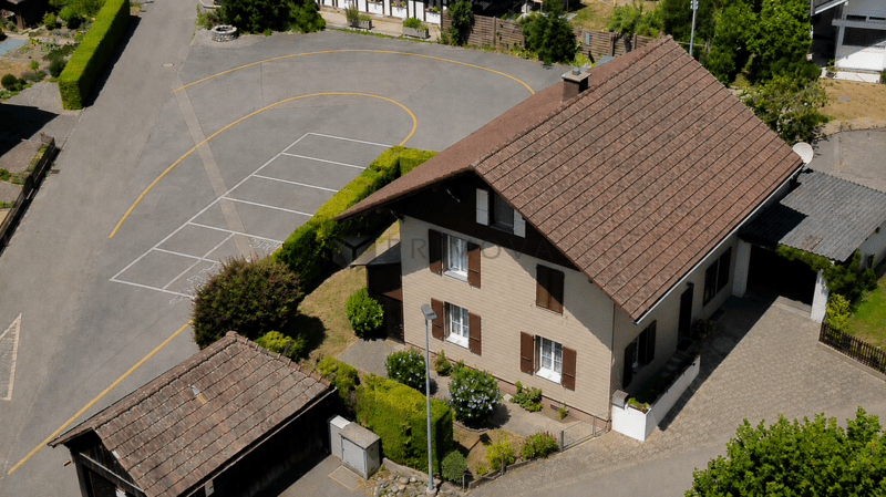 Bezahlbares Einfamilienhaus oberhalb Grossaffoltern (1)