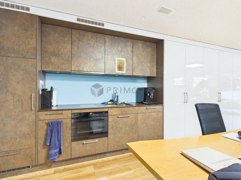 Moderne Büro- und Gewerbefläche im Minergie-Eco-Standard an zentraler Lage in Wädenswil (2)