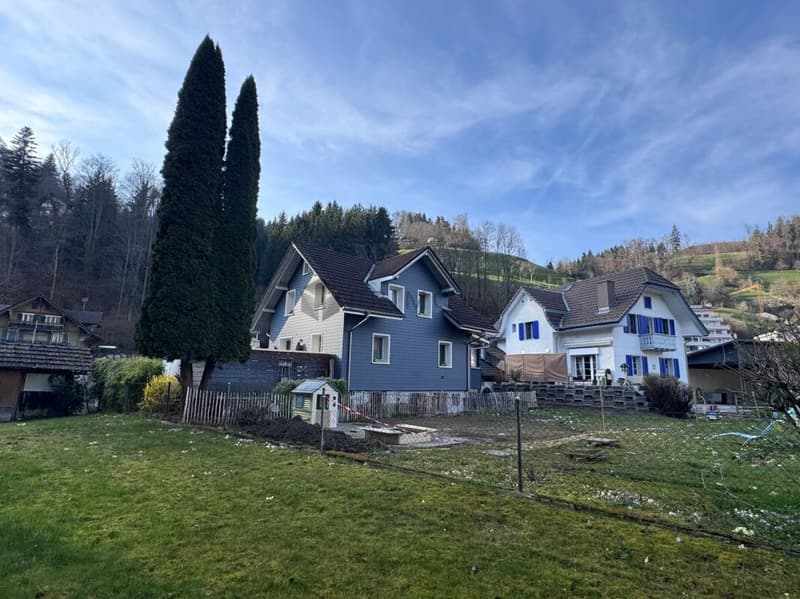 Herziges Einfamilienhaus mit Ausbaupotenzial ( Kernzone C, 18m ) direkt am Fluss. (11)