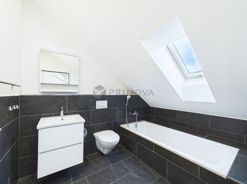 Helle 4.5 Zimmer-Wohnung mit schöner Aussicht und attraktivem Wohnkomfort (9)