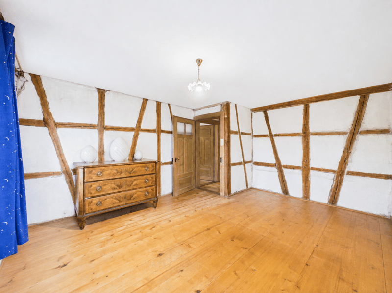 Historisches Fachwerkhaus auf 1'706 m² Grundstück mit Entwicklungspotenzial (5)
