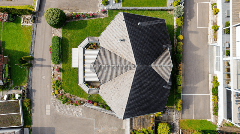 Beeindruckend von der Grösse und der Architektur