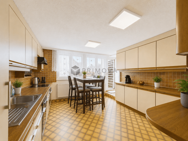 Familienfreundliches 5.5 Zimmer-Reihenhaus mit viel Platz und sonnigem Aussenbereich (4)