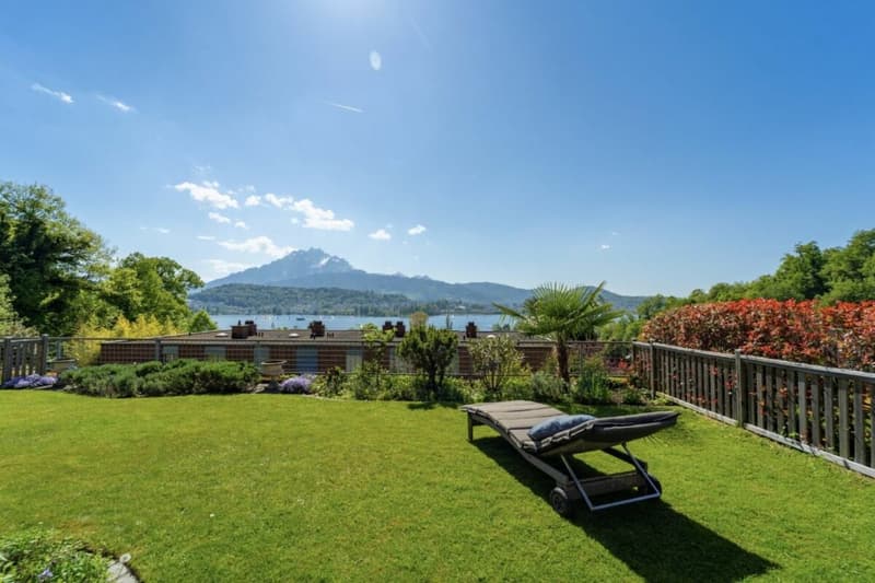 Logenplatz über dem Vierwaldstättersee, elegantes Reihenhaus-Juwel in Luzern (1)