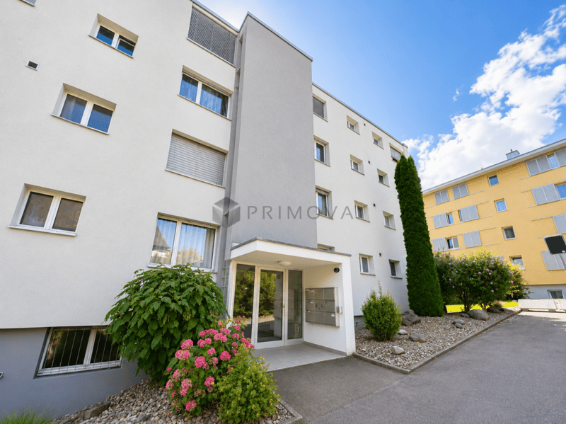 Lichtdurchflutete Wohnung mit Weitsicht an beliebter Lage in Horw zum mit gestalten! (9)