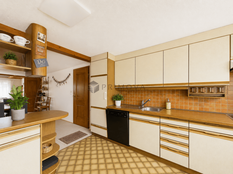 Familienfreundliches 5.5 Zimmer-Reihenhaus mit viel Platz und sonnigem Aussenbereich (3)