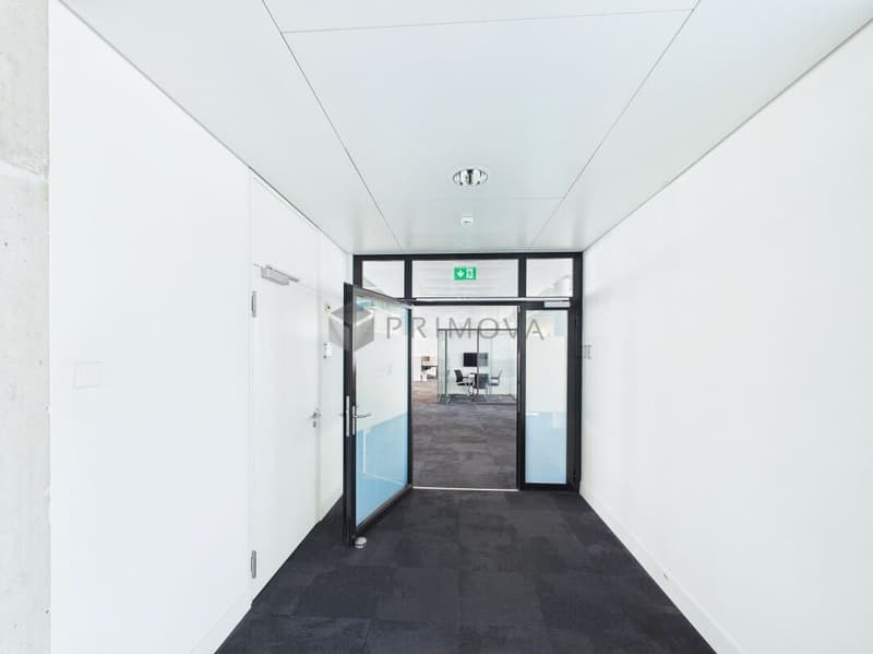 Attraktive und helle Bürofläche an bester Lage in Zürich Oerlikon (4)