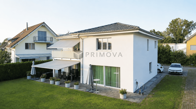 Grosszügiges Einfamilienhaus mit Garten, Privatsphäre und viel Lebensqualität (1)