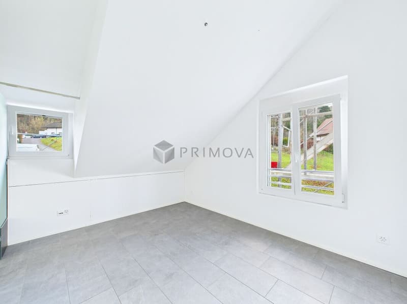 Wohnen mit Weitblick - helle 4.5 Zimmer Wohnung mit 1.01 % Hypothek (7)