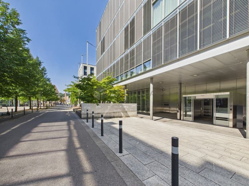 Repräsentative Bürofläche an bester Lage in Zürich-Oerlikon (12)