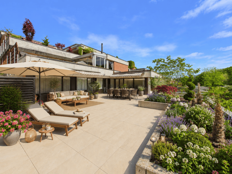 Modernisiertes Terrassen-Bijou (1)