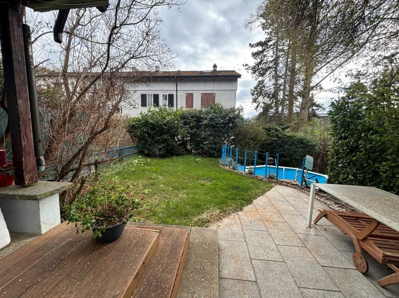 Dieses einzigartige und top gelegene Einfamilienhaus sucht einen neuen Besitzer! (1)