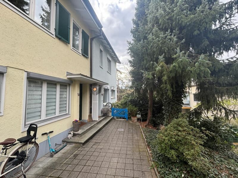 Dieses einzigartige und top gelegene Einfamilienhaus sucht einen neuen Besitzer! (8)