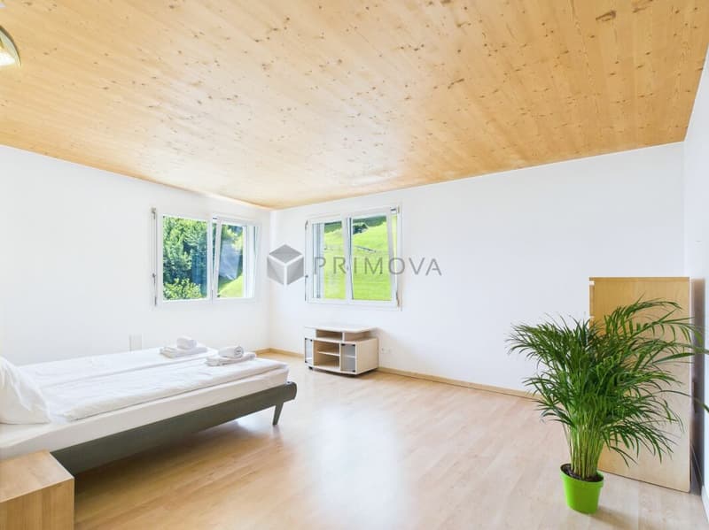 Wohnen am See: Möblierte 2.5 Zi.-Ferienwohnung mit Panorama-Terrasse & Parkplatz (6)