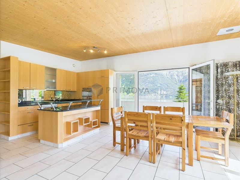 Wohnen am See: Möblierte 2.5 Zi.-Ferienwohnung mit Panorama-Terrasse & Parkplatz (1)
