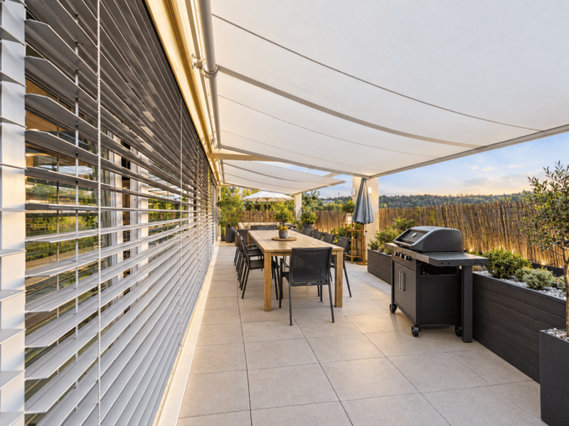 Sonniges Wohnen mit Weitblick und 50m² private Terrasse (10)