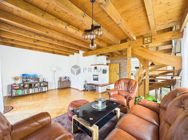 Eckhaus mit grosszügigem Garten und viel Potenzial (2)