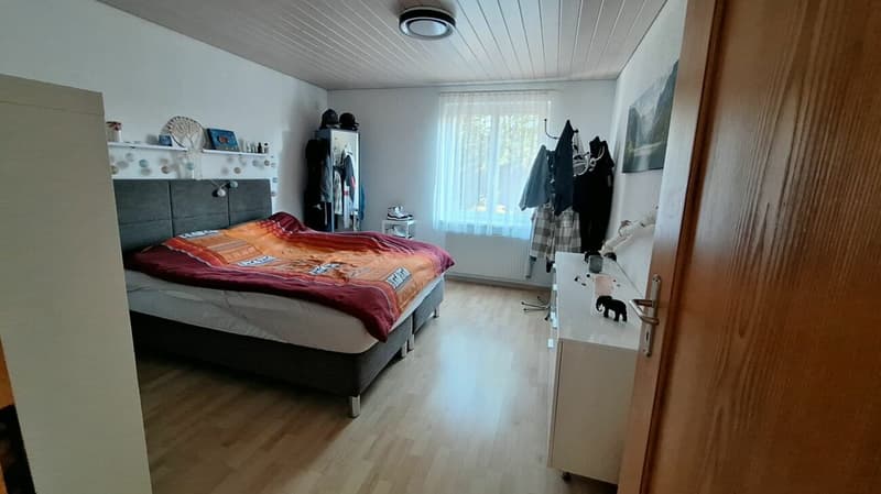Drei-Familienhaus mit grosser Garage/Werkstatt (9)