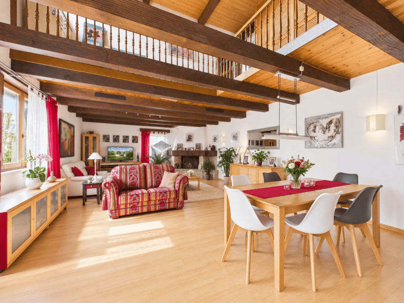 Besonderes Wohngefühl! Maisonette mit Galerie und Cheminée (6)