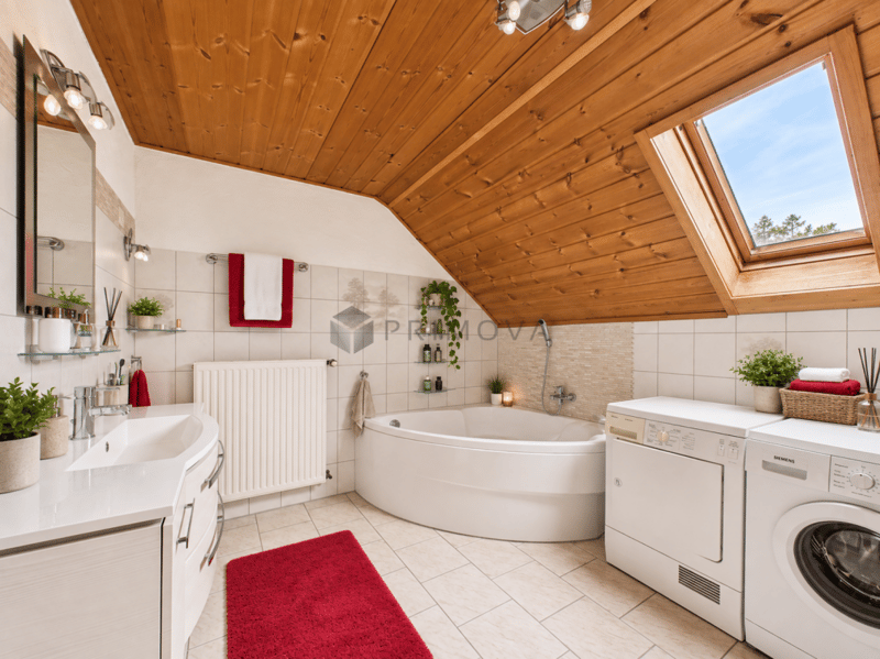 Besonderes Wohngefühl! Maisonette mit Galerie und Cheminée (13)