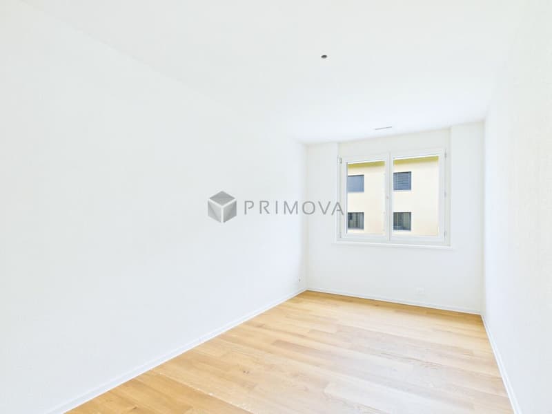 Hochwertig renovierte 4.5 Zimmer-Wohnung mit sonniger Südterrasse in Trimmis (9)