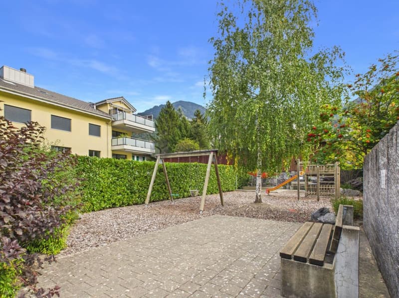 Hochwertig renovierte 4.5 Zimmer-Wohnung mit sonniger Südterrasse in Trimmis (13)