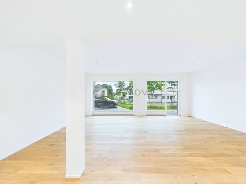 Repräsentatives Loft-Atelier mit grossem Schaufenster & Parkplätzen (4)
