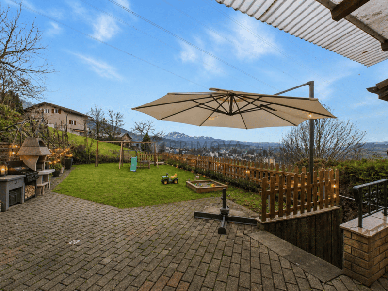 Sonniger Familientraum: 5.5 Zimmer mit unverbautem Pilatusblick (10)