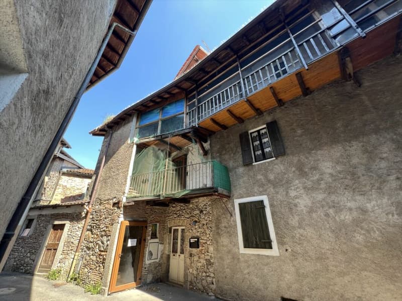 Visionäre gesucht! Tessiner Dorfhaus mit vollem Gestaltungsspielraum (3)