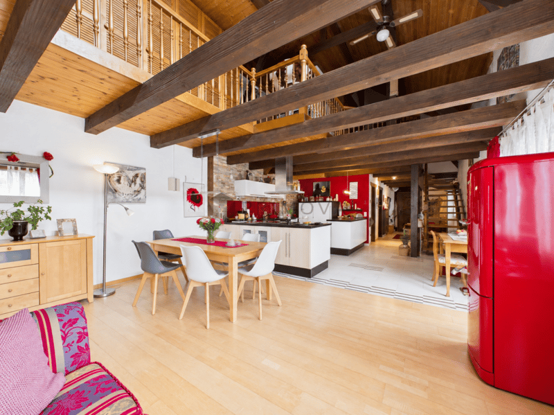 Besonderes Wohngefühl! Maisonette mit Galerie und Cheminée (6)