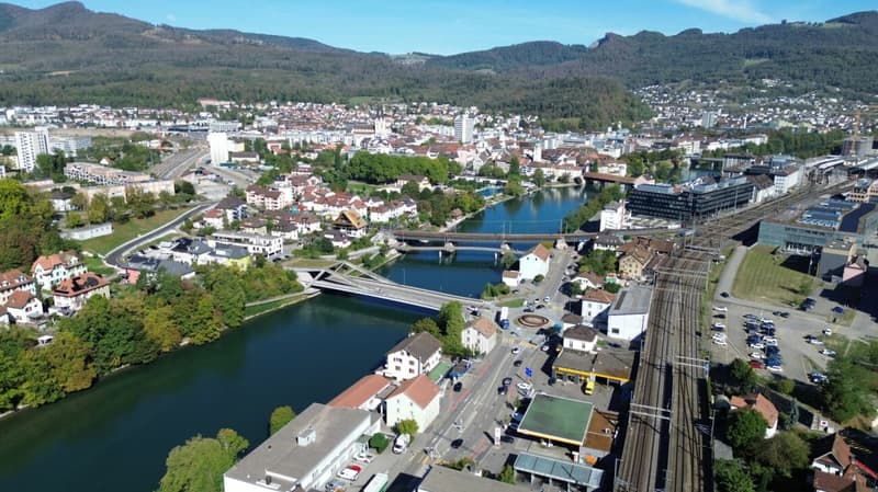 Seltene Gelegenheit für Kreative: Wunderschönes Stadthaus in Olten an Top Lage mit privatem Garten zum renovieren und umbauen. (3)