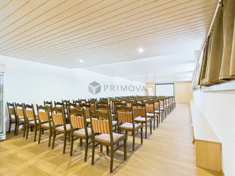 Hotel & Restaurant mit Einliegerwohnungen, Rebberg und Bauland in Premiumlage am Walensee (15)