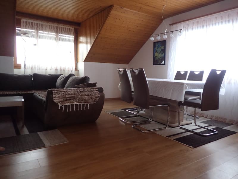 gemütliche 3.5-Zimmer-Dachwohnung mit Kamin (5)