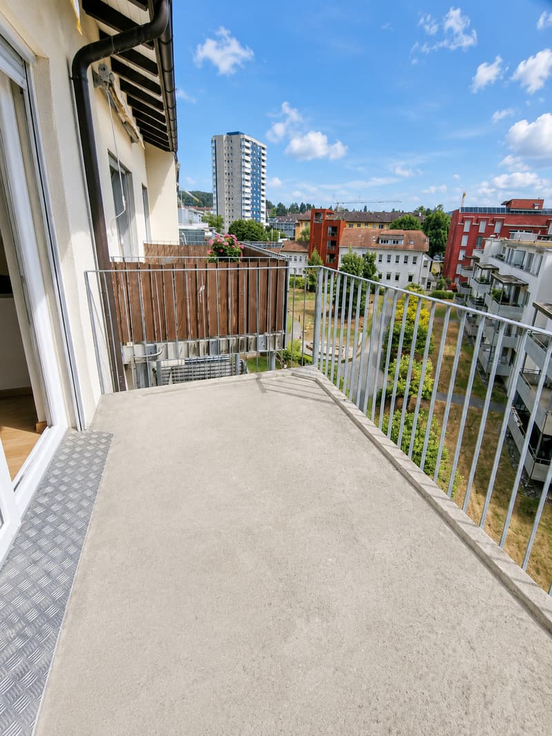Helle 3.5-Zimmer-Wohnung mit Balkon und Stadtblick in Biel (8)