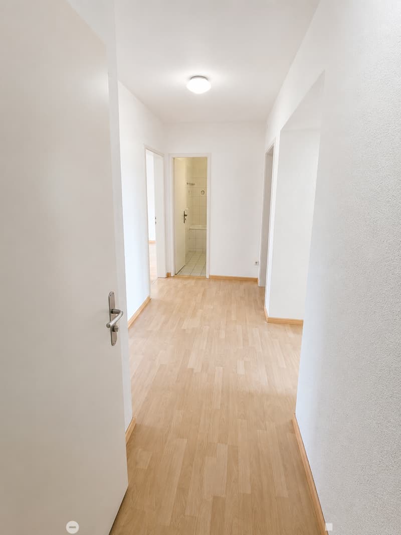 Helle 3.5-Zimmer-Wohnung mit Balkon und Stadtblick in Biel (6)