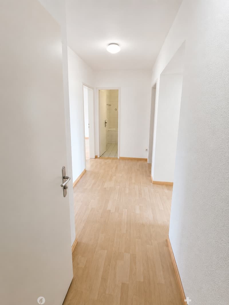 Helle 3.5-Zimmer-Wohnung mit Balkon und Stadtblick in Biel (6)