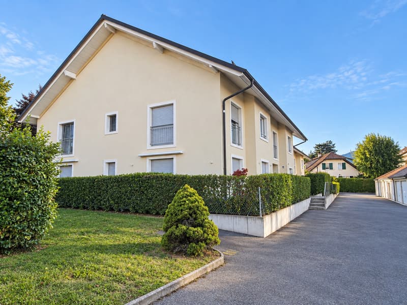 Un appartement rare au cœur de Founex (1)