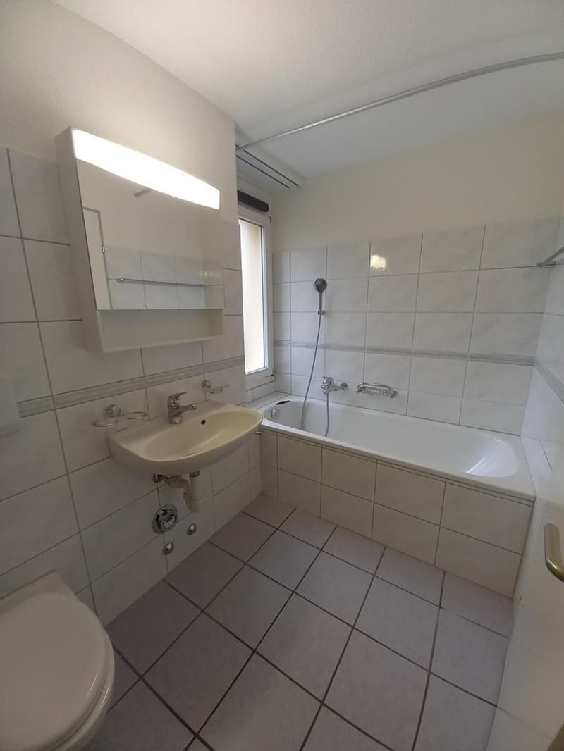 Nasszelle_mit_Badewanne.jpg