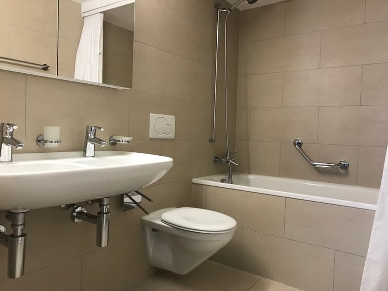 Helle 3.5-Zimmer-Wohnung mit Balkon in Therwil (10)