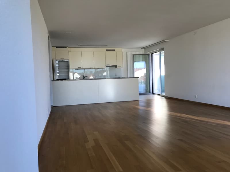 Helle 3.5-Zimmer-Wohnung mit Balkon in Therwil (3)