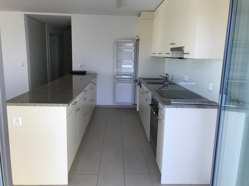 Helle 3.5-Zimmer-Wohnung mit Balkon in Therwil (4)