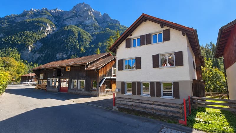 HEIMELIGES ZUHAUSE DIREKT AM LAUSCHIGEN BACH (1)