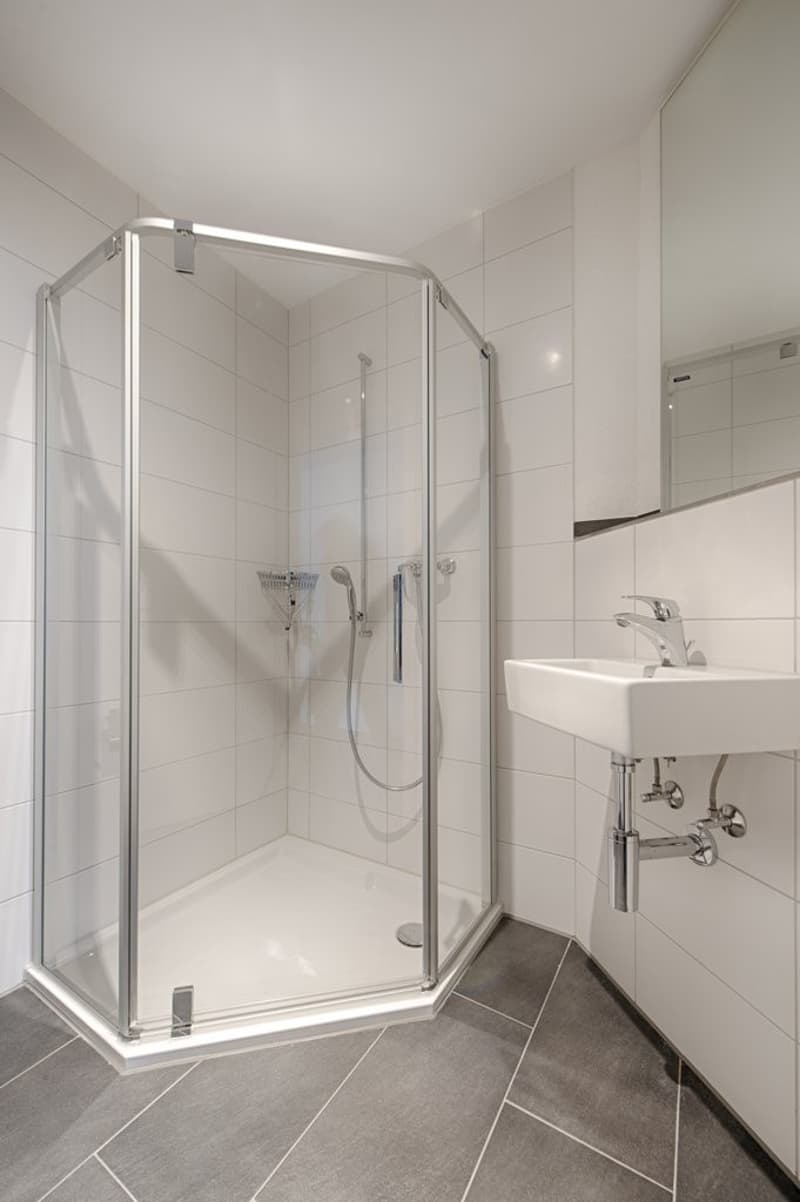Nasszelle Dusche - Musterfoto